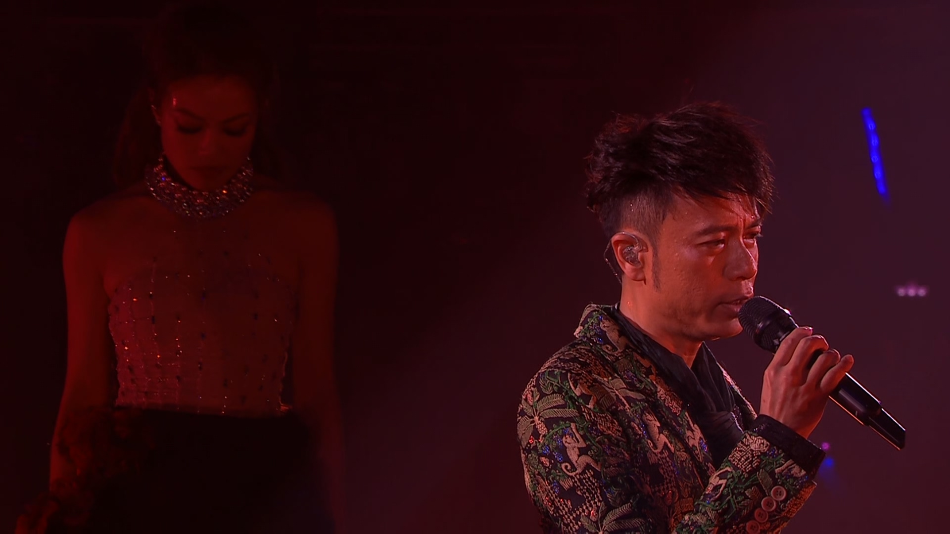 [115ed2k] [容祖儿 李克勤 演唱会Live 2015][DTS/章节歌名/中字][mkv/12.77G]