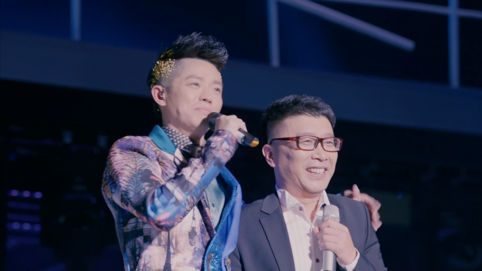 [115ed2k] [凤凰传奇 “我是传奇X” 2014北京跨年演唱会][ts/7.6G][1080i]