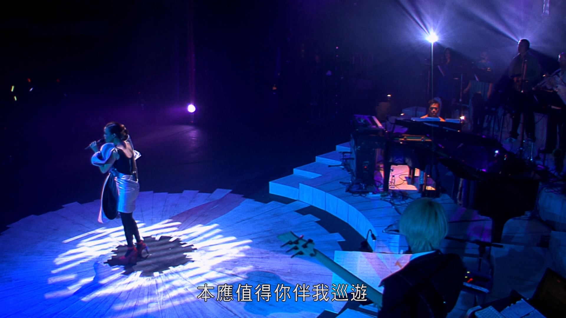 [115ed2k] [2009容祖儿黄金十年演唱会][伴奏DD2 0/原盘繁SUP字幕/章节歌曲][BluRay.1080p.2Audio.DTS-HD.MA.5.1.x265.10bit][MKV/14.15G]