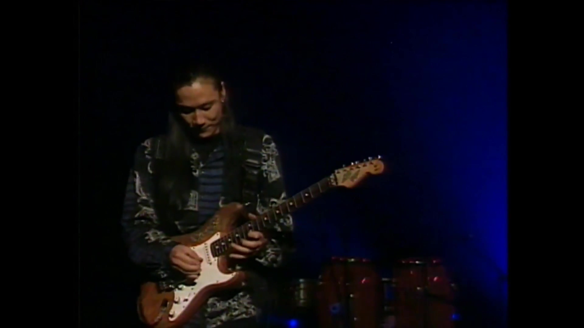 [115ed2k] [中国摇滚新势力 魔岩三杰1994香港红磡演唱会 ][MP4/3.24G]