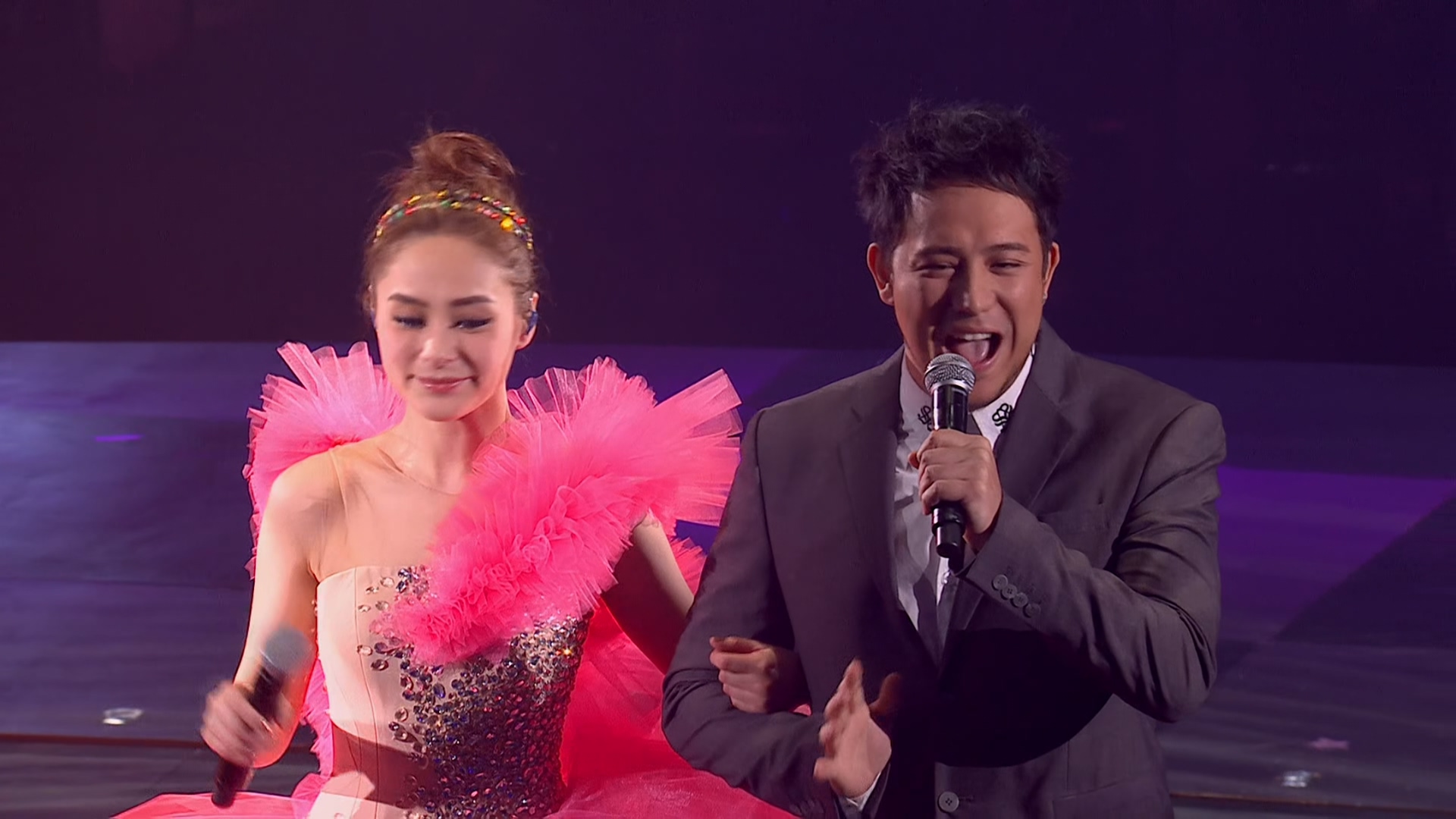 [115ed2k] [Twins.2015.香港演唱会.Twins.LOL.Live.in.Hong.Kong.2015.BluRay.1080p.x265.10bit.MNHD-FRDS][原盘繁简SUP字幕/伴奏/章节歌曲][BluRay.1080p.x265.10bit][MKV/12.7G]