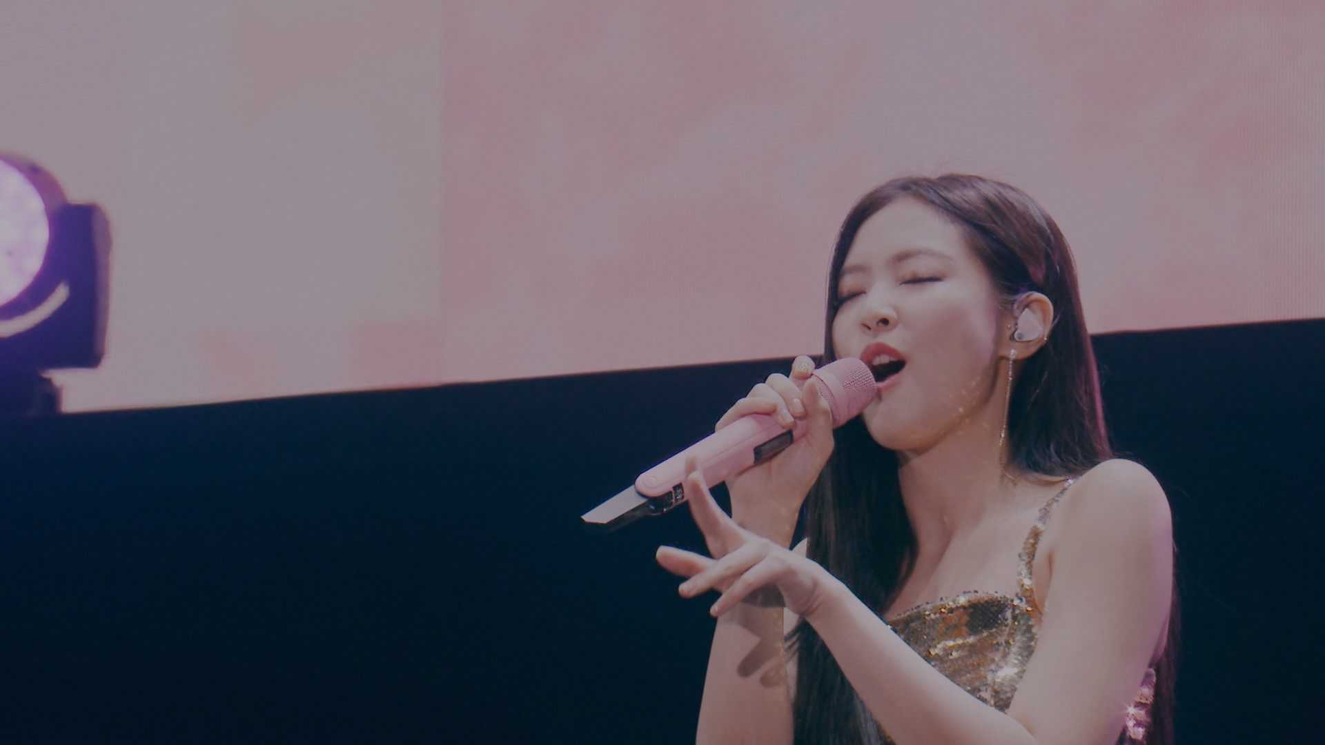 [115ed2k] [BLACKPINK 首场巡回演唱会 大阪站][章节选曲][Blu-ray 1080p AVC LPCM2.0][ISO/25.01G]