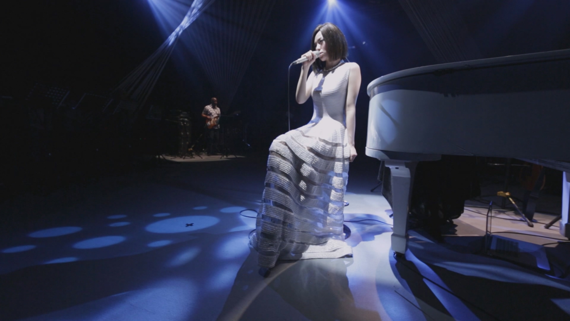 [115ed2k] [张靓颖 倾听 Listen To Jane Z Live 2012 现场专辑演唱会][ISO/21.88G]