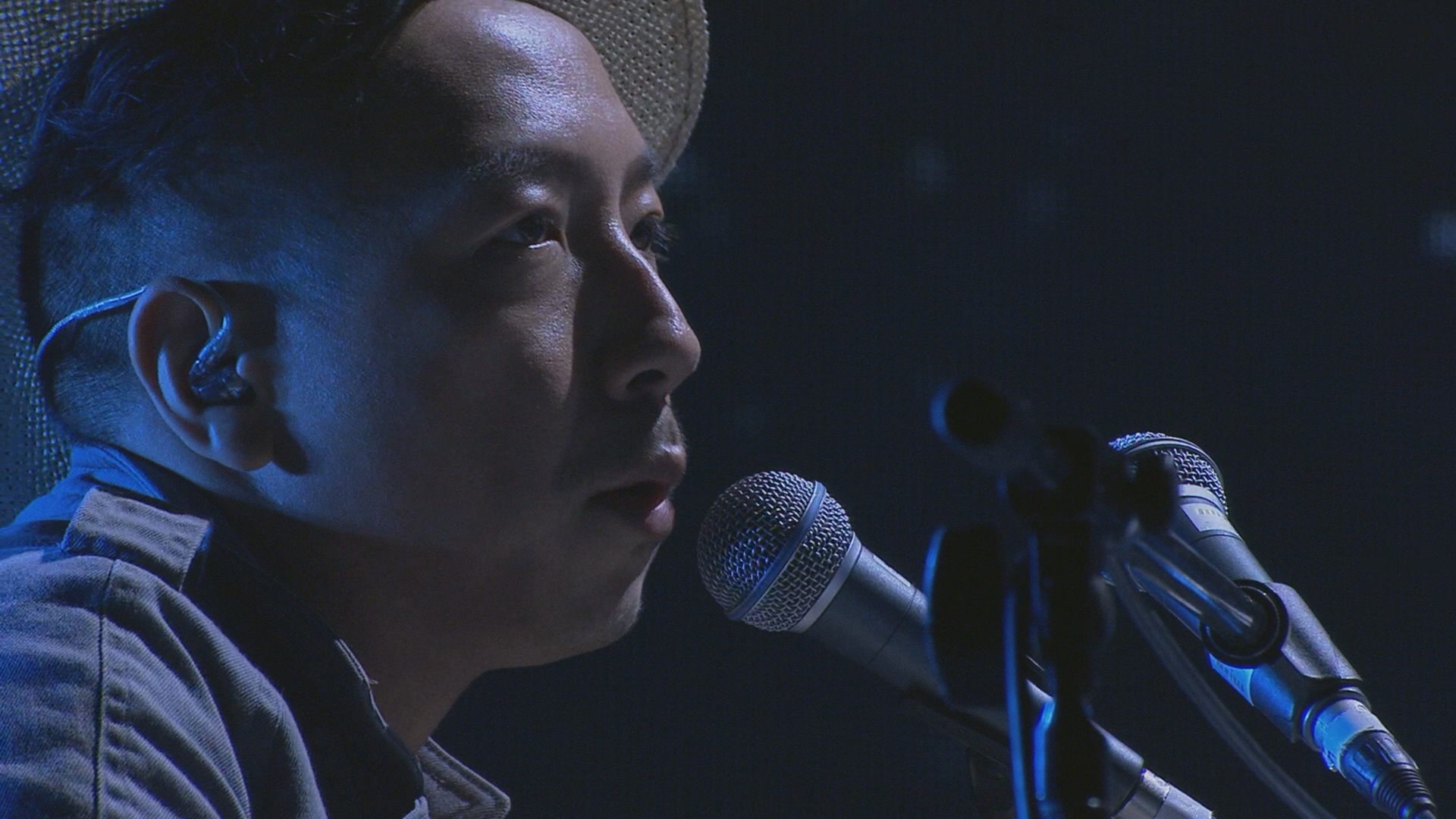 [115ed2k] [何韵诗 Re imagine Live 2015 十八种香港伊馆站][ISO/39.42G]