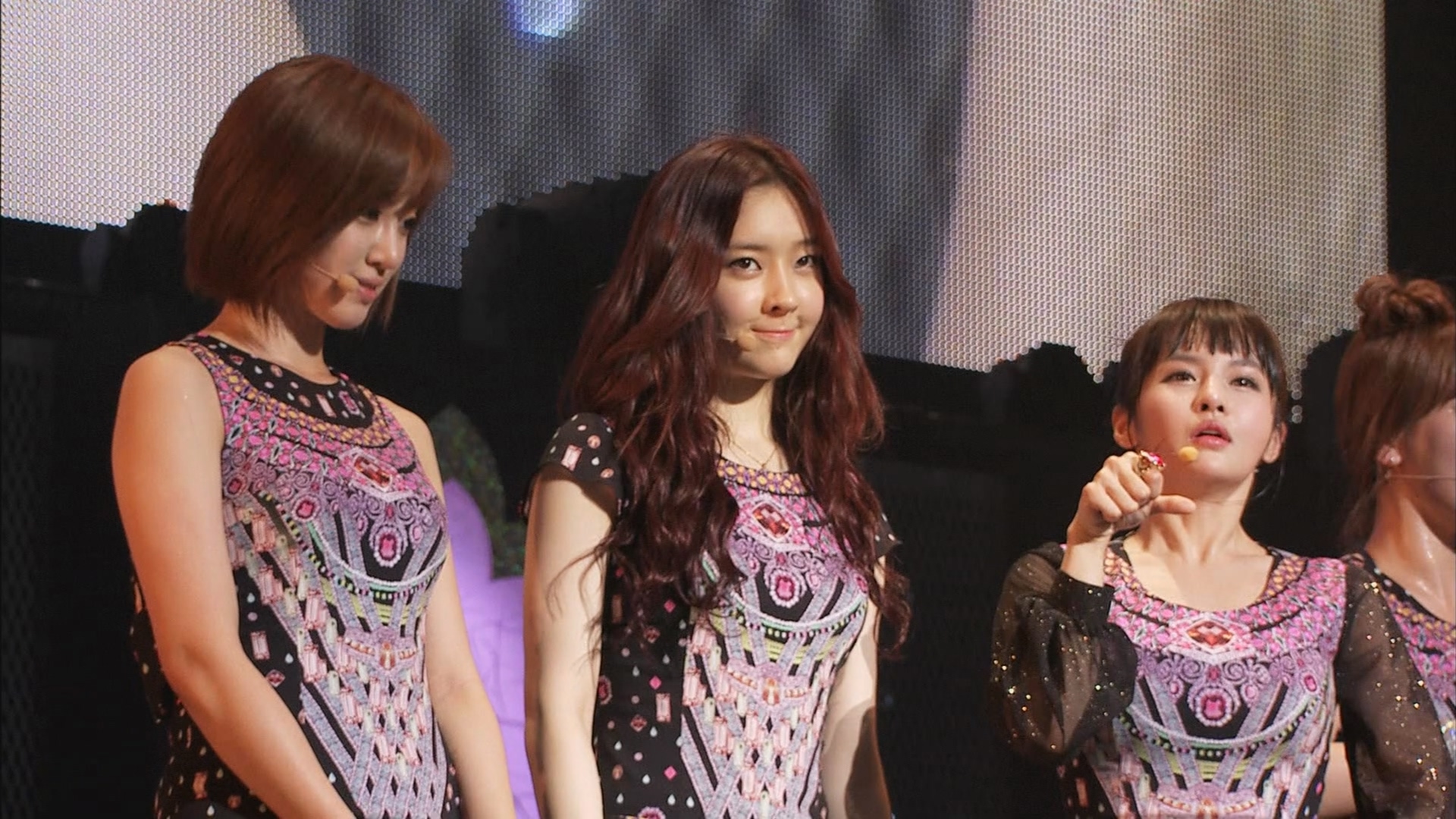 [百度云] [ T-ARA组合日本武道馆演唱会 T-ARA Japan Tour 2012 Jewelry Box][ISO/41.1]