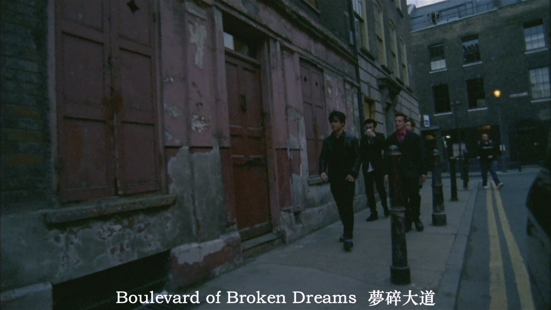 [115ed2k] [绿日乐队2005圣经上的子弹演唱会 Green Day Bullet In A.Bible 2005《][ISO/35.2G]