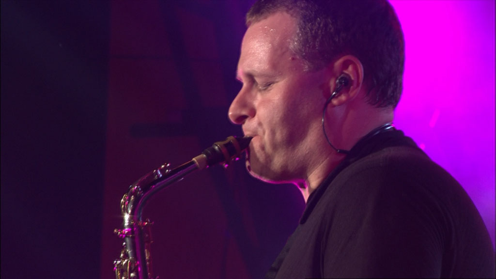 [115ed2k] [纯红乐队2003蒙特勒现场演唱会 Simply Red - Live At Montreux 2003][ISO/33.7G]