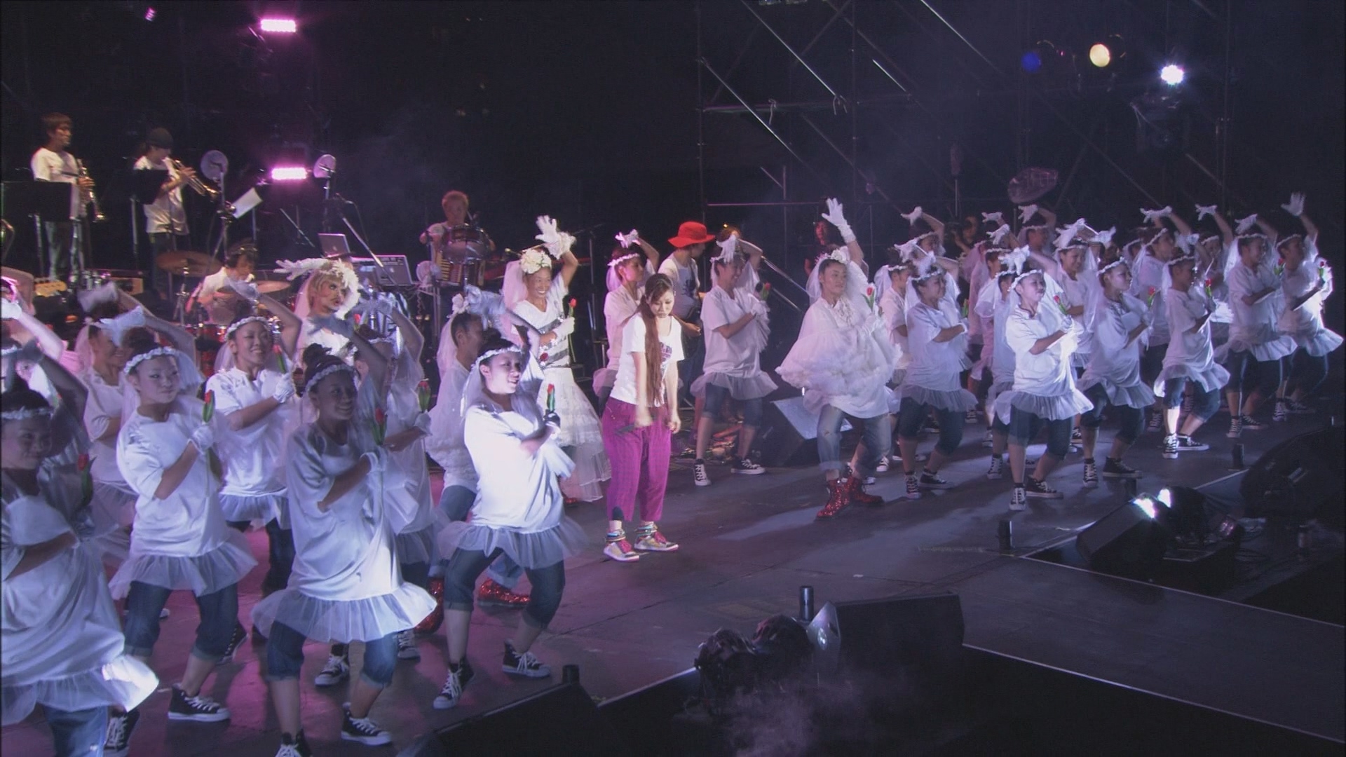 [115ed2k] [大冢爱 Ai Otsuka - Love is Born ~7th Anniversary 2010~ 7周年纪念演唱会][BluRay.1080p.DTS.x264][MKV/13.06G]