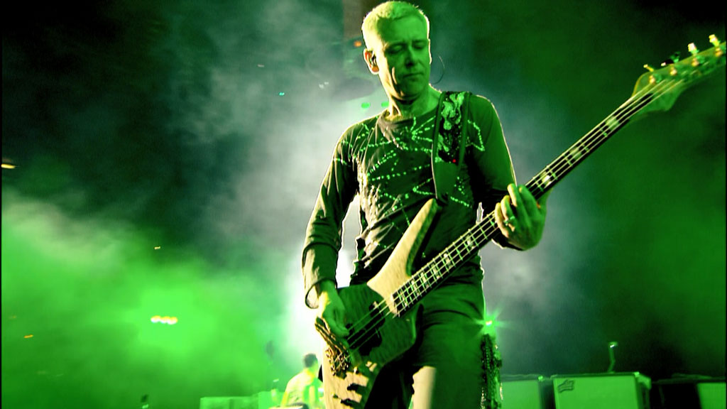 [115ed2k] [U2乐队玫瑰碗演唱会 U2：360°.at.the.Rose.Bowl.2009][ISO/40.2G]