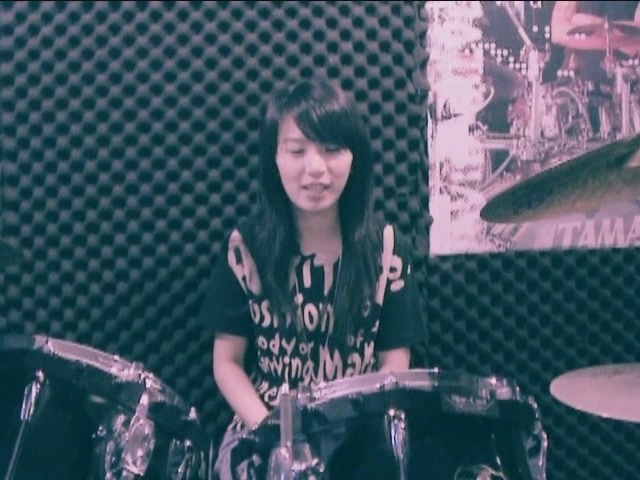 [115ed2k] [S.H.E – 移动城堡2006演唱会（平装版）][2DVD/ISO/8.4G]