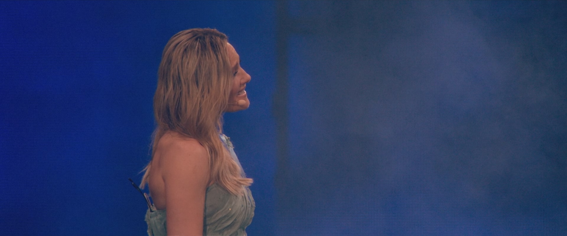 [115ed2k] [海伦·菲舍尔 Helene Fischer - Rausch Live (Die Arena Tour) 2024][章节歌曲][MKV/18.06G]