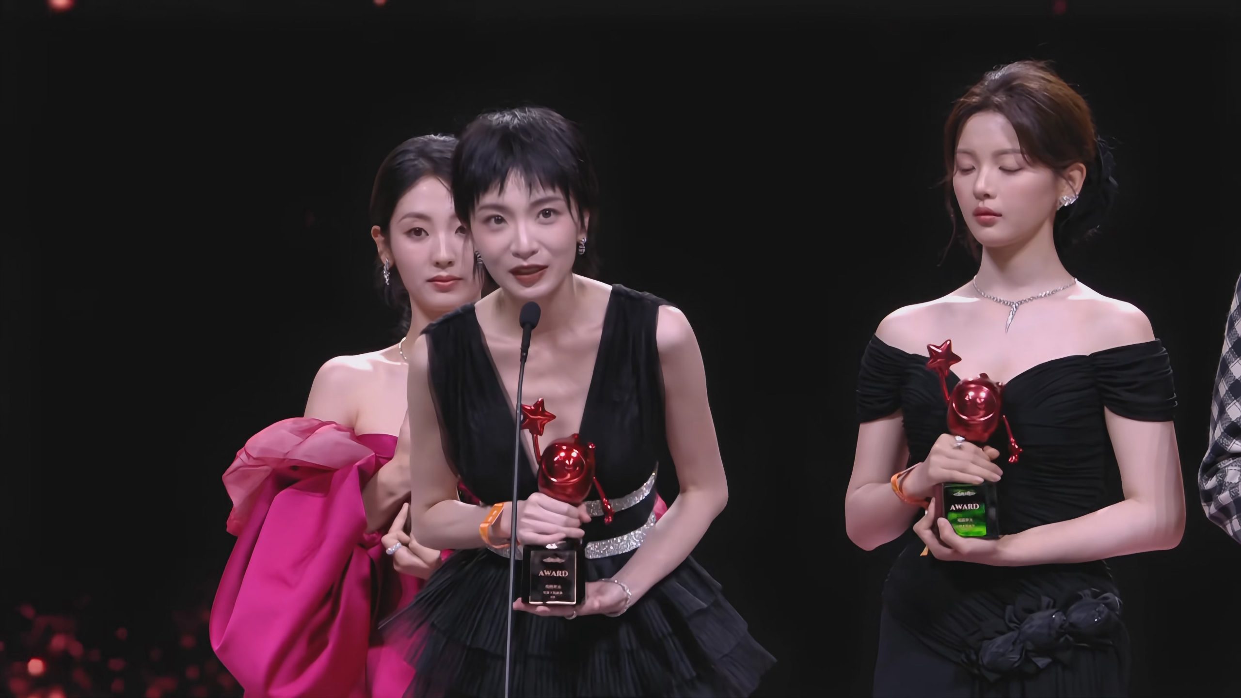 [115ed2k] [2024爱奇艺尖叫之夜][2160p][MKV/21.9G]