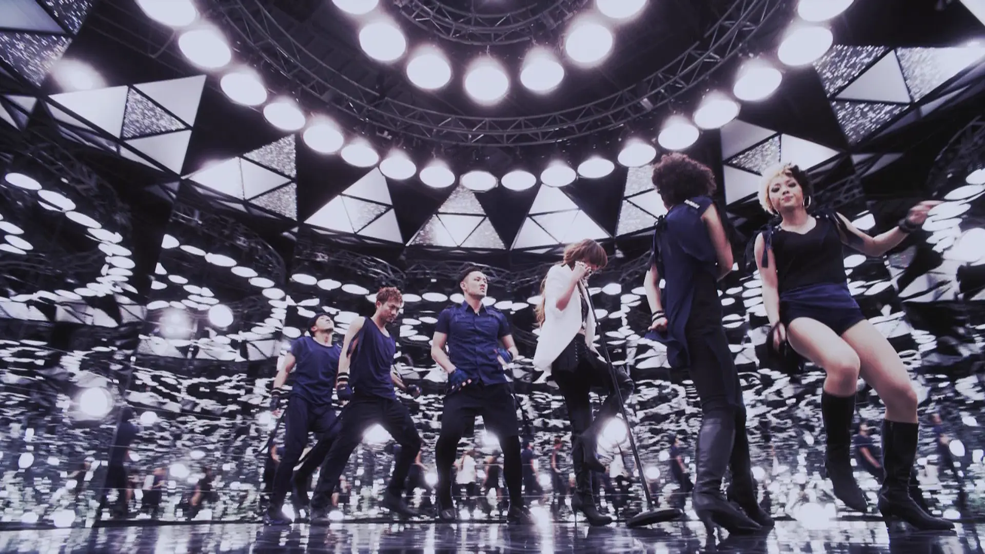 [115ed2k] [2012-安室奈美惠勢不可擋2012][Blu-ray.1080i.H264.LPCM][MKV/11.71 GiB]