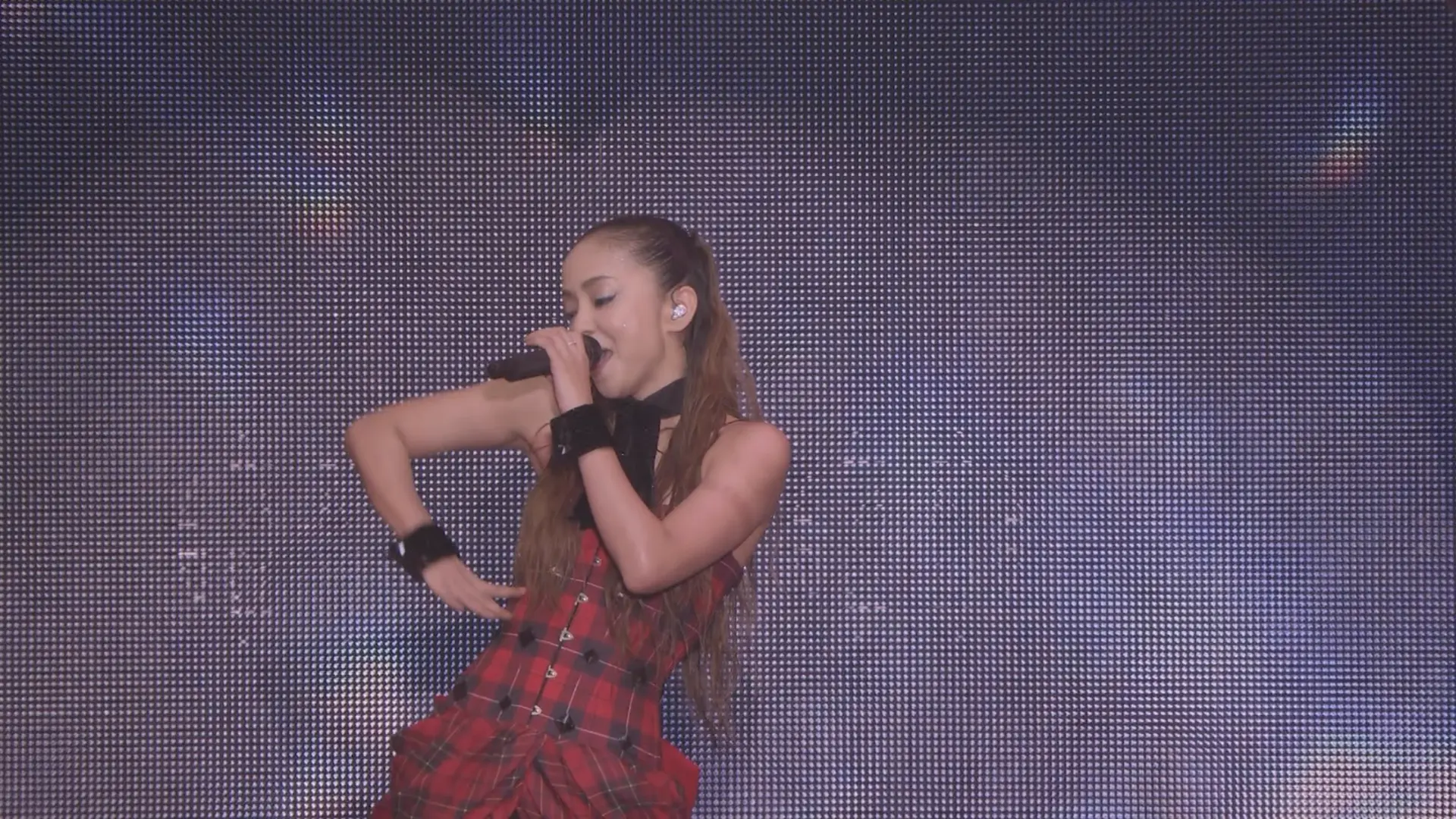 [115ed2k] [2014-安室奈美惠现场风格豪华版][Blu-ray.1080i.H.264.LPCM ][ISO/41.40 GiB]