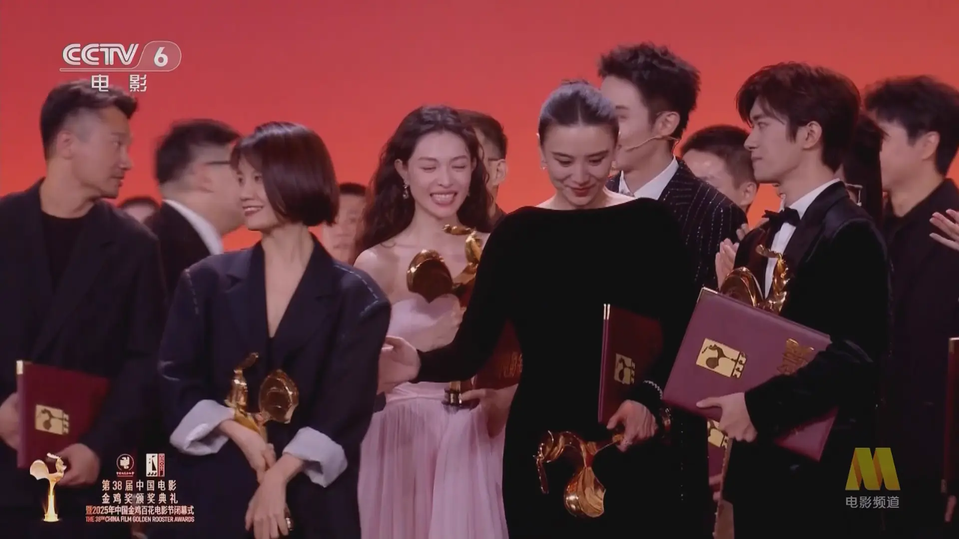 [115ed2k] [2025-第38届中国电影金鸡奖颁奖典礼][含入场仪式和表彰仪式][TS/27.02 GiB]