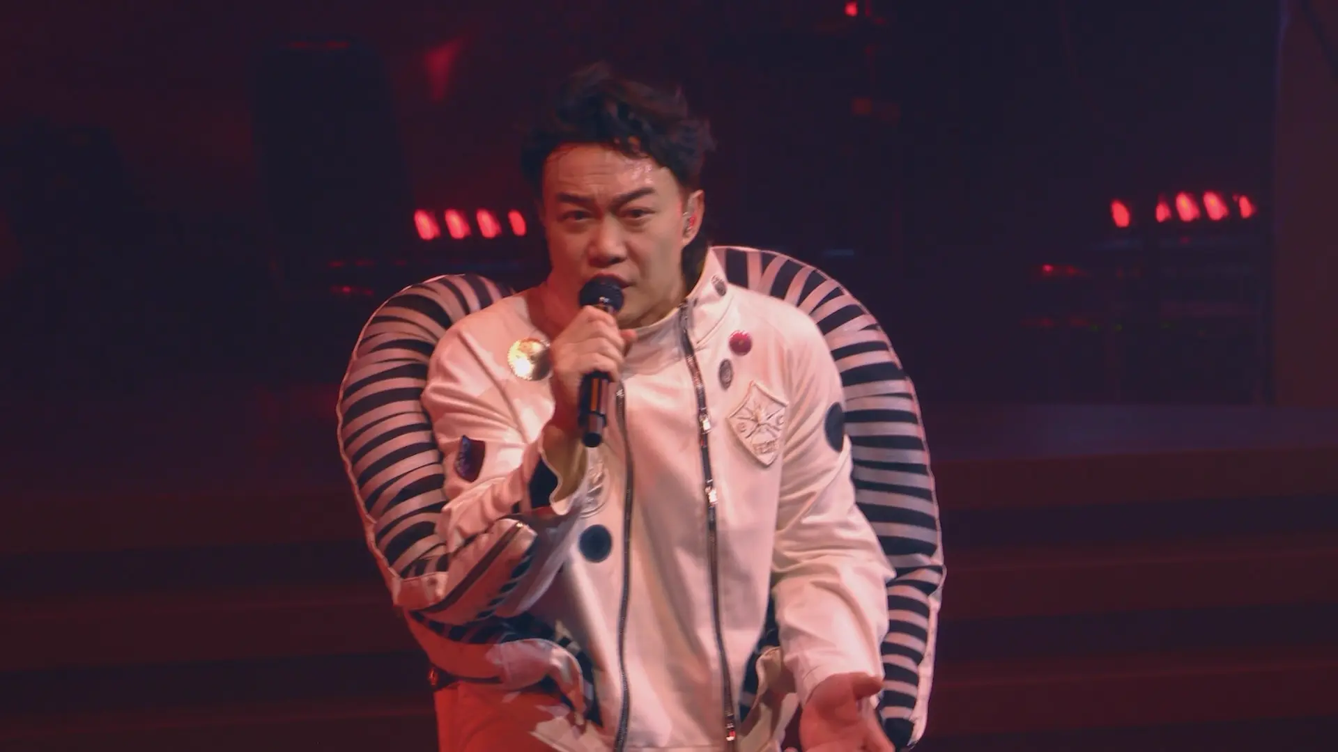 [115ed2k] [陈奕迅2022-2025 “FEAR and DREAMS” 世界巡迴演唱会][Blu-ray 2BD 1080i AVC TrueHD Atmos 7.1][ISO/65.47 GiB]