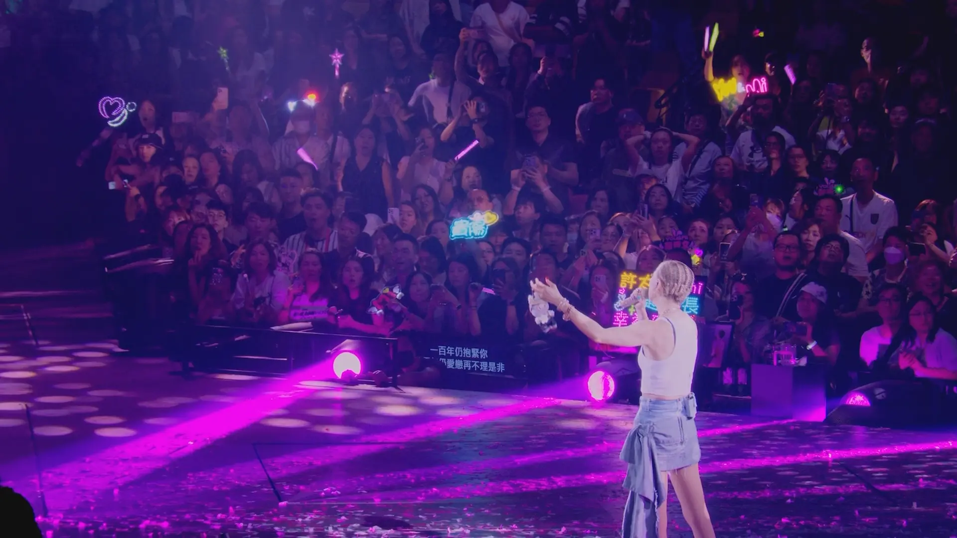 [115ed2k] [2025-郑秀文世界巡迴演唱会][Blu-Ray 1080i AVC DTS-HD MA 5.1-l][ISO/56.39 GiB]