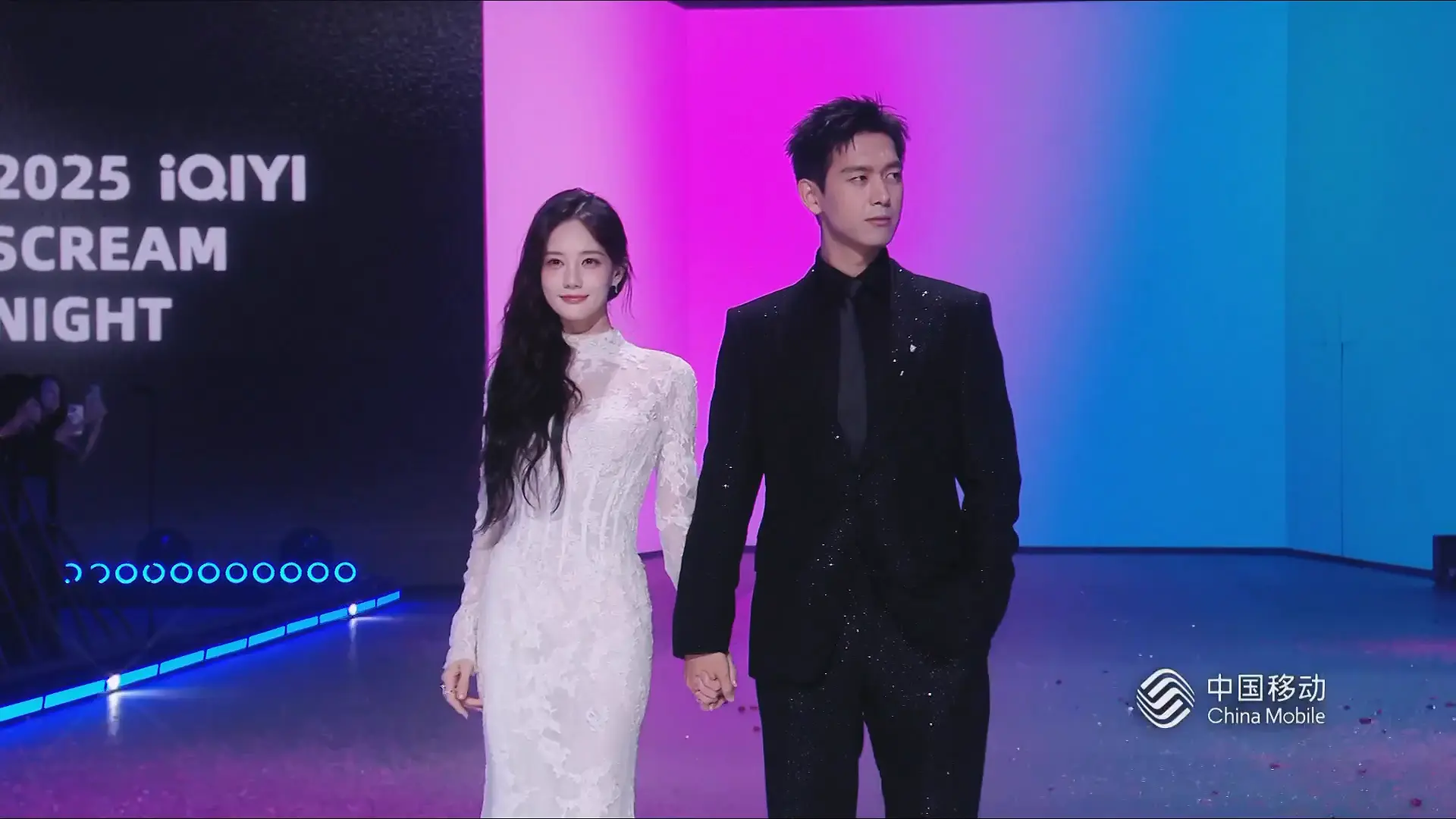 [115ed2k] [2025-爱奇艺尖叫之夜][1080p.WEB-DL.AVC.AAC][MP4/19.28 GiB]