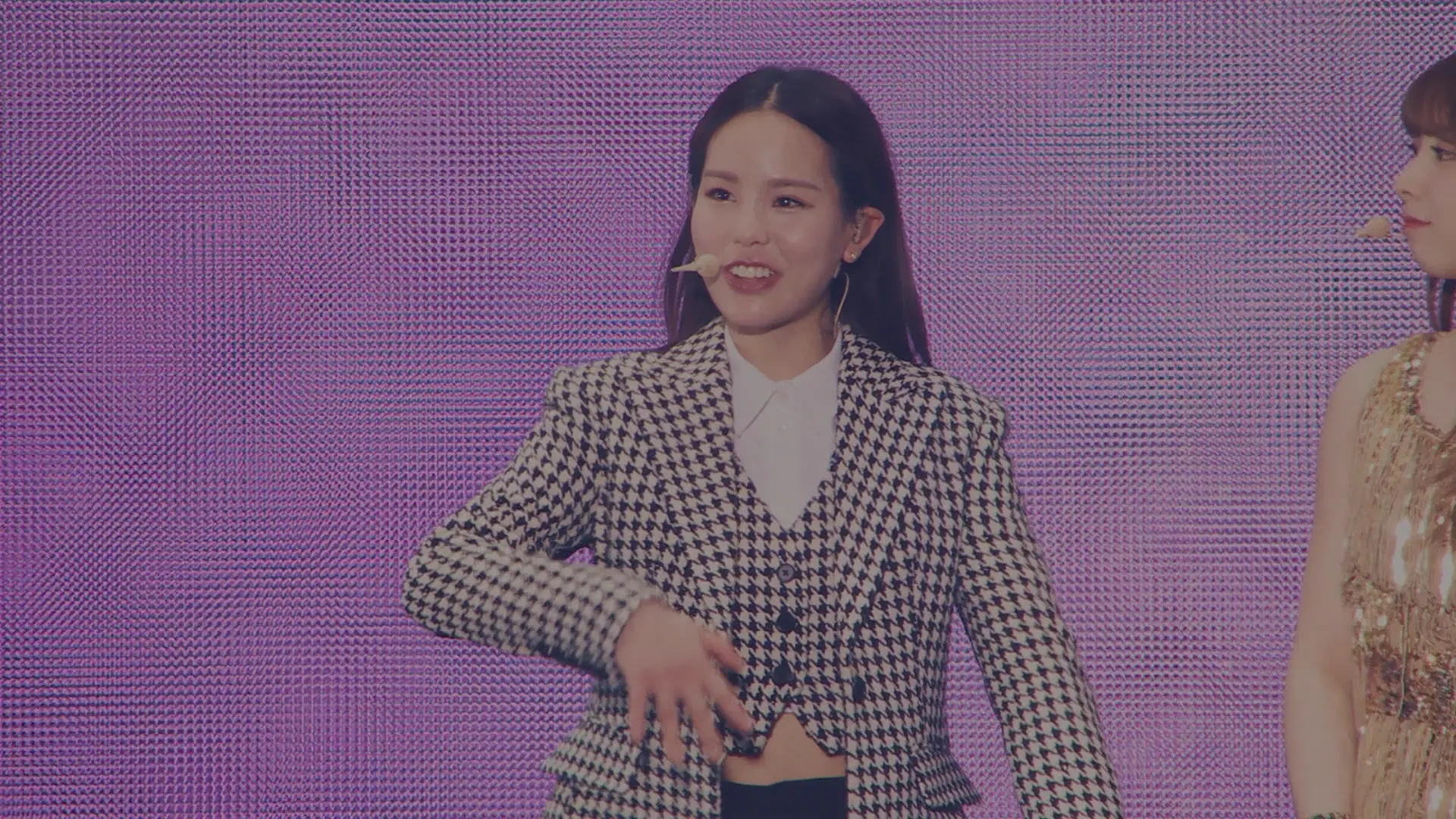 [115ed2k] [NiziU东京演唱会Live with U 2022][Blu-Ray AVC LPCM ][ISO/80 GiB]