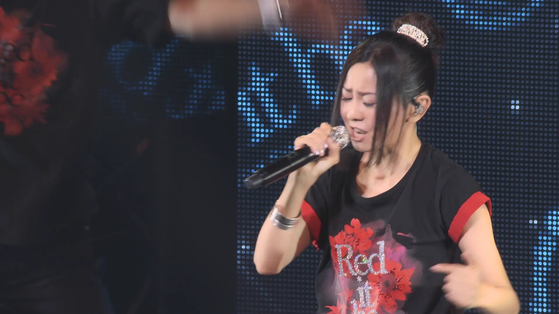 [115ed2k] [2018-倉木麻衣～君想ふ 春夏秋冬～2018 演唱会][Blu-Ray.1080p ][ISO/66.10 GiB]