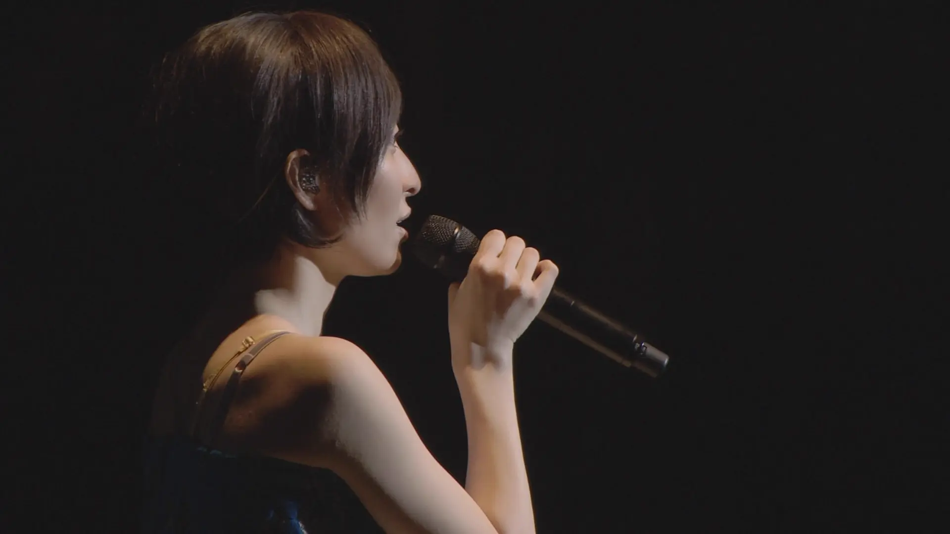 [115ed2k] [坂本真绫2012-2013跨年演唱会][Blu-ray.1080i.H.264.LPCM][ISO/41.56 GiB]