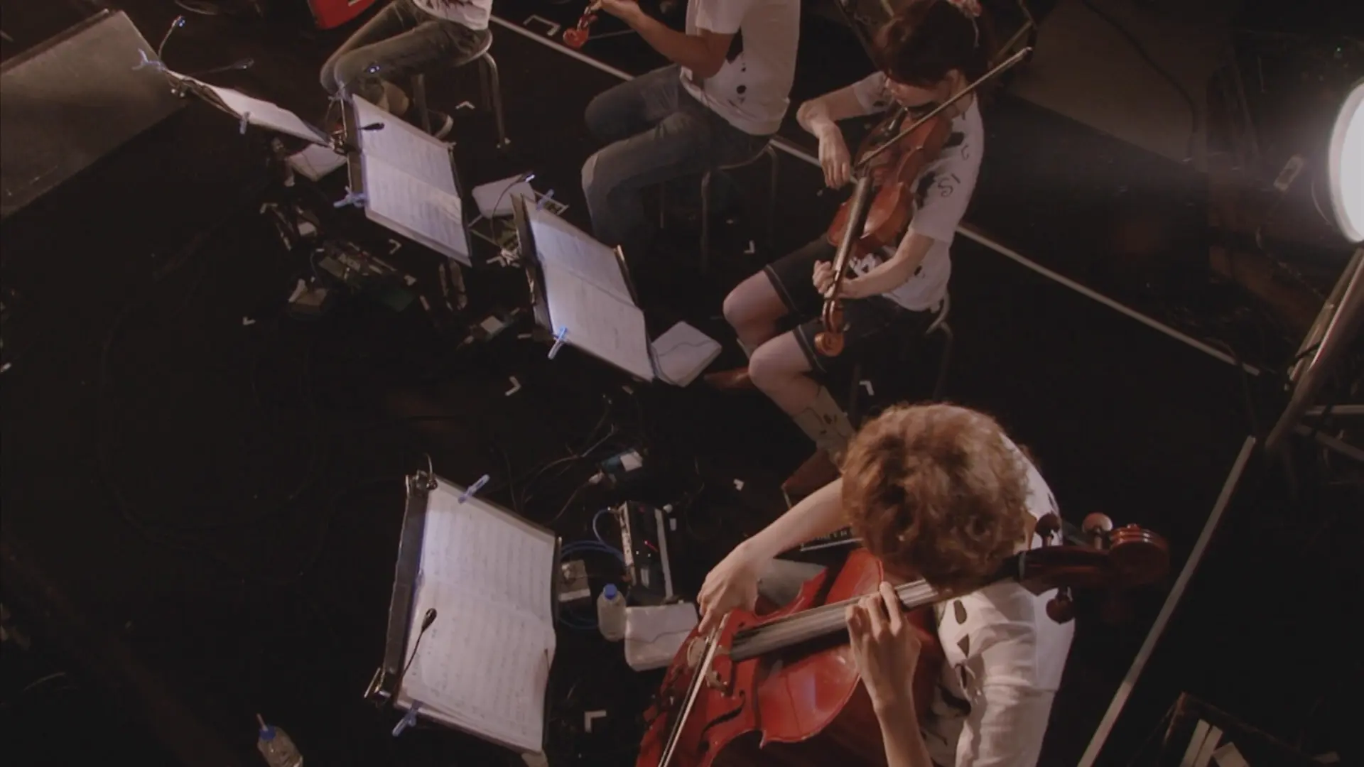 [115ed2k] [大冢爱6周年演唱会 Ai Otsuka - Love is Born ~6th Aniversary 2009~ 2010][ISO/37.51 GiB]