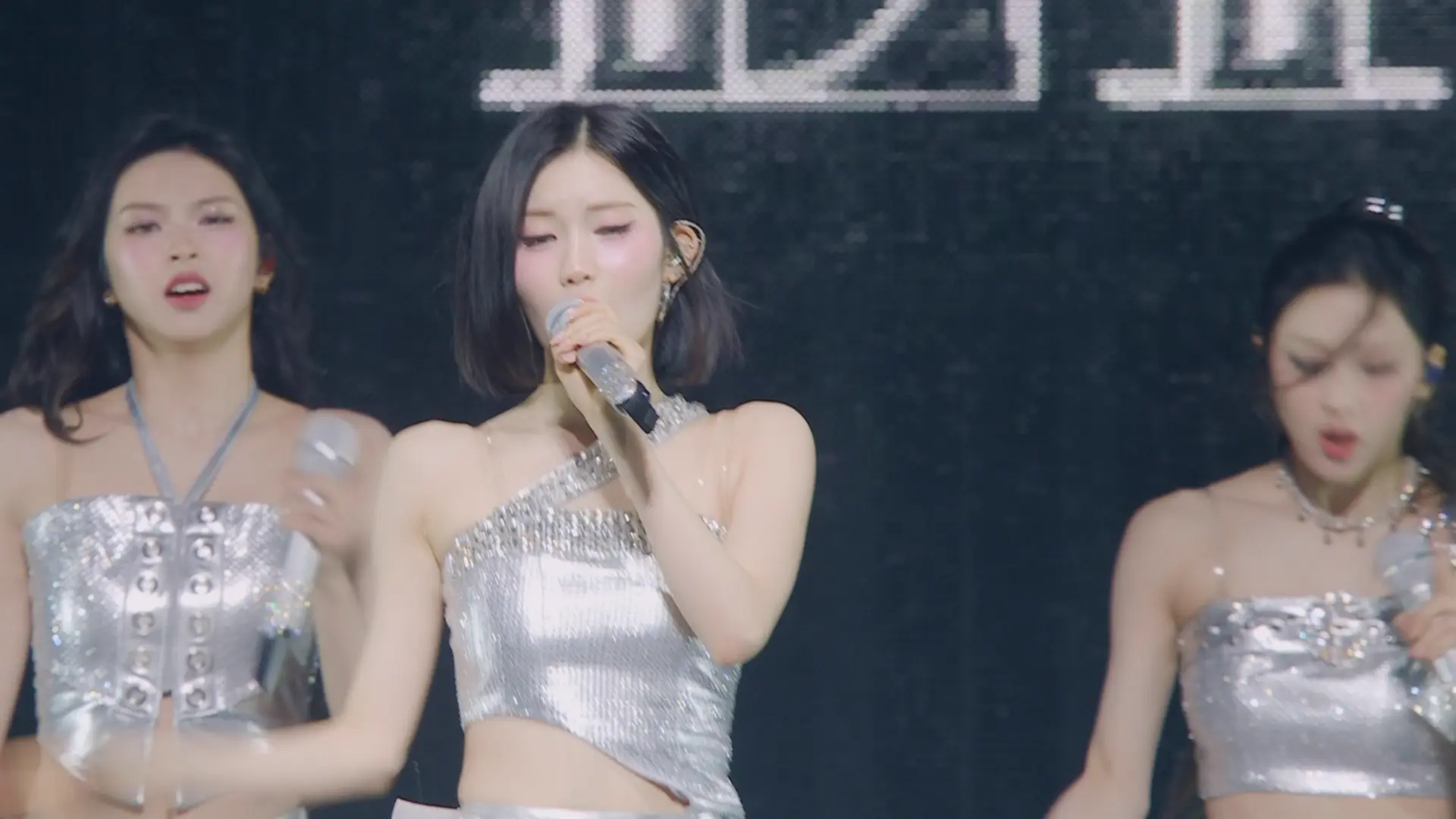 [115ed2k] [BABYMONSTER - 首次世界巡回演唱会 HELLO MONSTERS 日本站][1080i Blu-ray AVC LPCM 2.0][ISO/36.20 GiB]