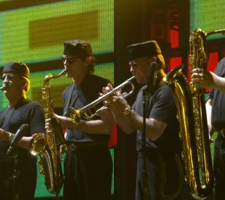 [115ed2k] [老鹰乐队 墨尔本告别巡回演唱会][英简繁SUP字幕/章节歌曲][BluRay.1080p.DTS-HD.MA.5.1.Flac.x265.10bit][mkv/18.18G]