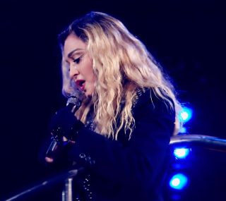 [115ed2k] [2016年麦当娜：反叛之心巡回演唱会][章节歌曲][BluRay.1080p.DTS-HD.MA.5.1.Flac.x265.10bit][MKV/13.3G]