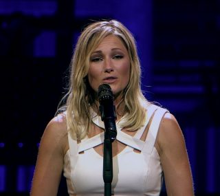 [115ed2k] [海伦娜·菲舍尔：2017凯塞尔豪斯酒店演唱会][章节选曲][BluRay.1080p.DTS-HD.MA.5.1.Flac.x265.10bit][MKV/17.76G]