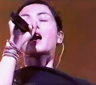 [115ed2k] [王菲 唱游大世界日本演唱会 (武道馆)][MP4/1.38G]