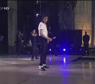 [115ed2k] [迈克尔杰克逊1997年HIStory巡演德国慕尼黑演唱会][4K60帧][2160p.WEB-DL.x265.AAC][MKV/10.32G]