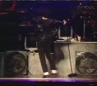 [115ed2k] [迈克尔·杰克逊 – 1997年瑞典哥德堡历史演唱会][ISO/7.67GB]